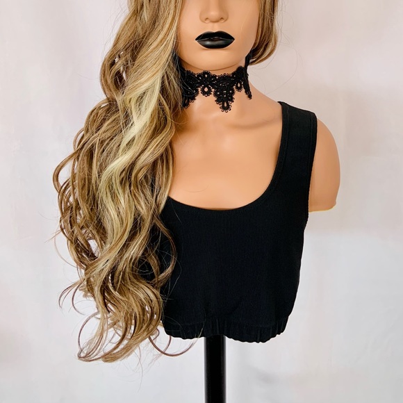 Absolutely Gorgeous 28” Ash Blonde Mix Premium Fiber Lace Front TPart Wig! - Picture 8 of 16